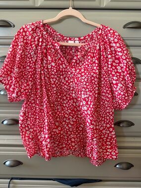 GAP Red Daisy Print Puff-Sleeve Blouse